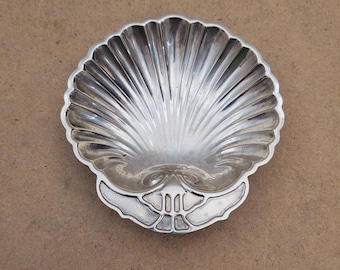 Silver Plate Shell Shaped Serving Bowl. Clam Shell Dish with Neoclassical Design Ornate Rim.
