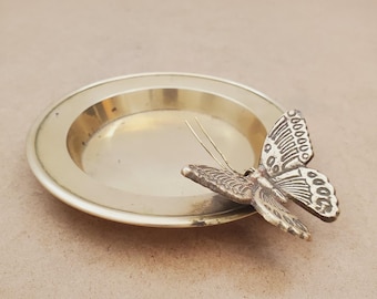 Vintage 1950s / BRASS SOAP DISH / Solid Brass Soap Holder Soap Dispenser Vintage Bathroom Decor Vintage Housewarming Gifts Vintage Brass