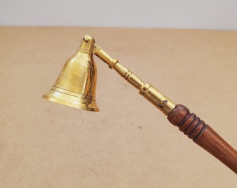 ヴィンテージ真鍮キャンドルスナッファーワンド、完璧な緑青、ホーム