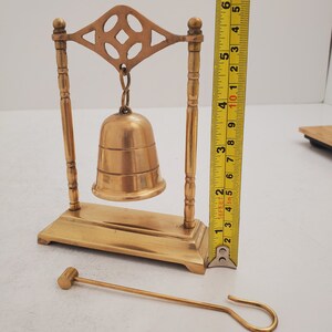 Mid Century Hanging Brass Bell and Mallet Vintage Brass Bell Stand with Mallet for Ringing Hanging Bell Brass Vintage zdjęcie 10