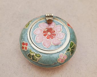 Vintage Brass Round Round Pocket Ashtray with lid - Box / container / tobacco box || Vintage solid brass || Round shape || Simple design ||