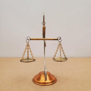 Balance scale, Antique balance scale, Brass mid 19th century, antique scale of brass, Vintage balance scale, Farmhouse kitchen decor