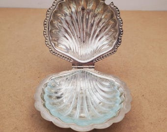 Vintage Silver Plated Shell Butter Dish Serving Dish Glass Insert Plate Collectable Queen Anne Flatware Made in England