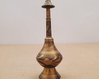 Aspersor antiguo indio de agua de rosas, regalos religiosos, aspersor de perfume, latón, aspersor Collins, decoración india única, regalo de Diwali