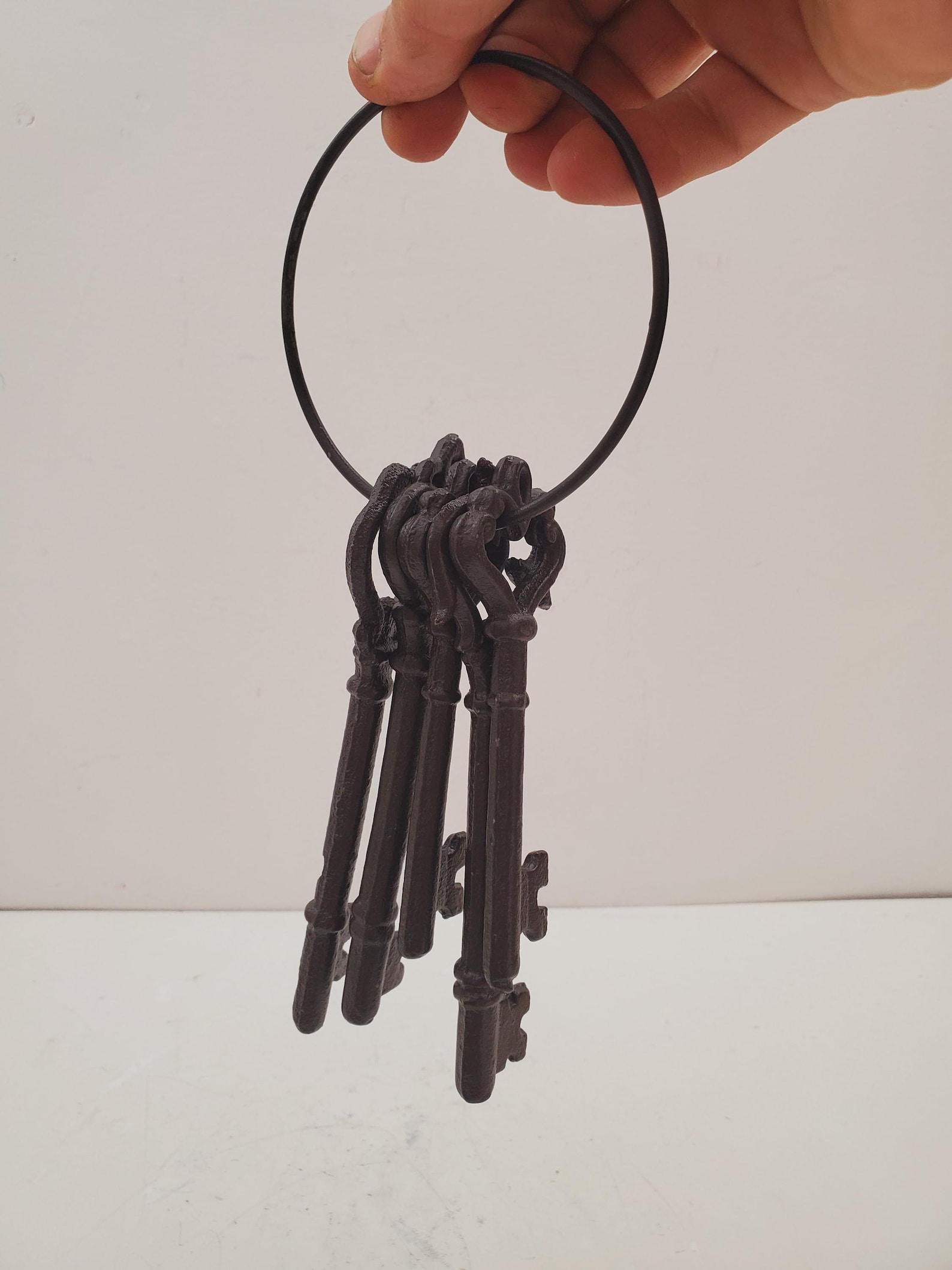 Cast Iron SKELETON KEYS, Cast Ring, Cast Decor, Old Jailer Keys ...