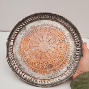 Handcrafted Hammered Copper Tray – Elegant Serving and Decorative Piece - 31 cm Copper Tray - Timeless Elegance for Your Home