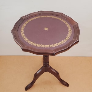 Antique Wine Table Witn Leather Decoration, Victorian Wine Table, Vintage Wooden End Table