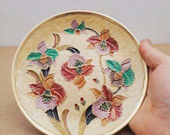 Piatto botanico vintage in ottone smaltato stile cloisonné, decorato a mano con motivi floreali, portaoggetti, portagioie, stile boho