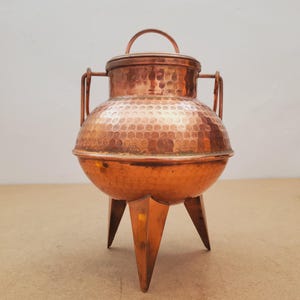 Vintage Portuguese Copper Pot with Lid: Handmade Witch Cauldron. Copper , Cottage farmhouse kitchen decor. vintage kitchenware.