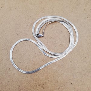 Italian 925 Solid Sterling Silver Herringbone Chain Necklace Unisex - Vintage Necklace Silver Herringbone Used - Vintage Chain of Silver