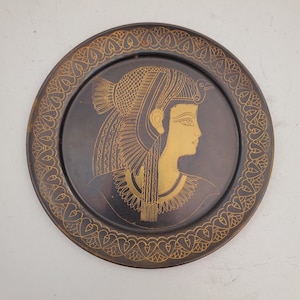 Vintage Hammered copper Embossed Design Wall Plate Wall Hanging Collectible Plate Decor vintage copper Egyptian Design Plate