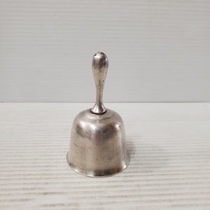 Petite clochette à anse en argent antique/vintage
