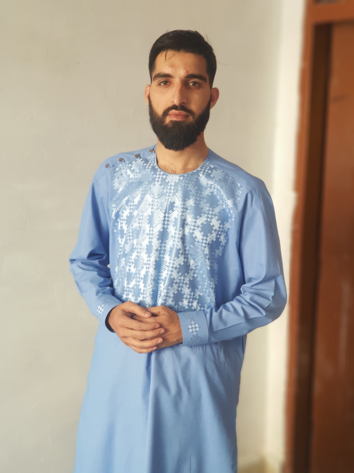 afghani traditional clothes