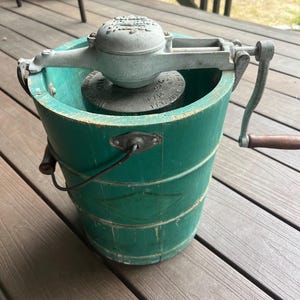 木製バケツ型アイスクリームメーカー　骨董品 Vintage ice cream maker - Etsy 日本