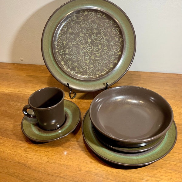 Mid Century Modern Franciscan Madeira Dinnerware