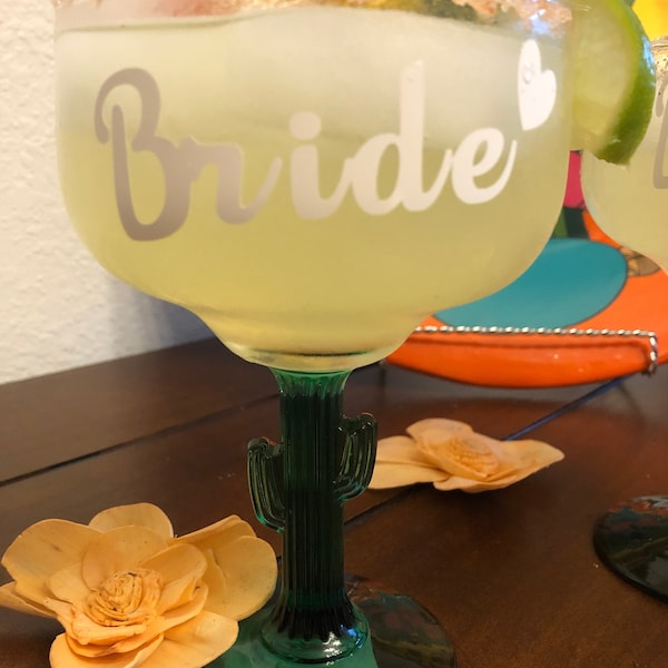 Margarita Glass Cactus, Bridal Party, Bridal Shower, Bachelorette Party, Mexican Fiesta, Couple gift,  Personalized Glasses!!