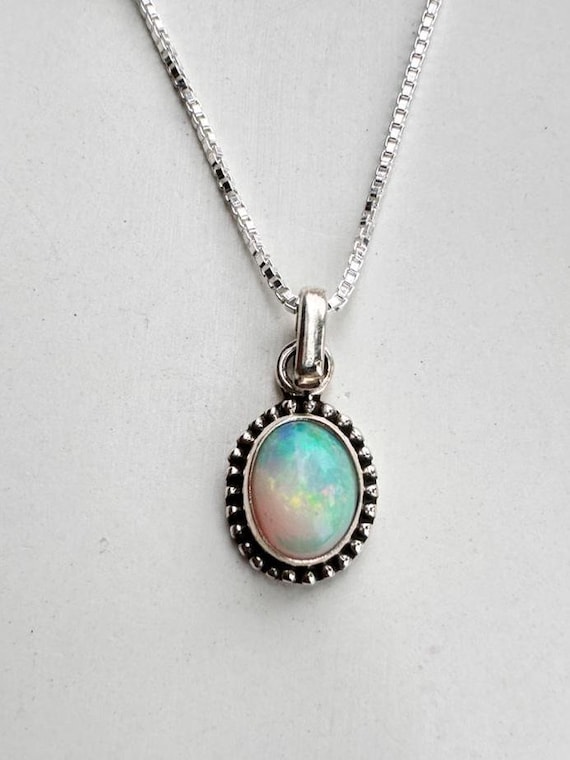 Opal stone pendant outlet