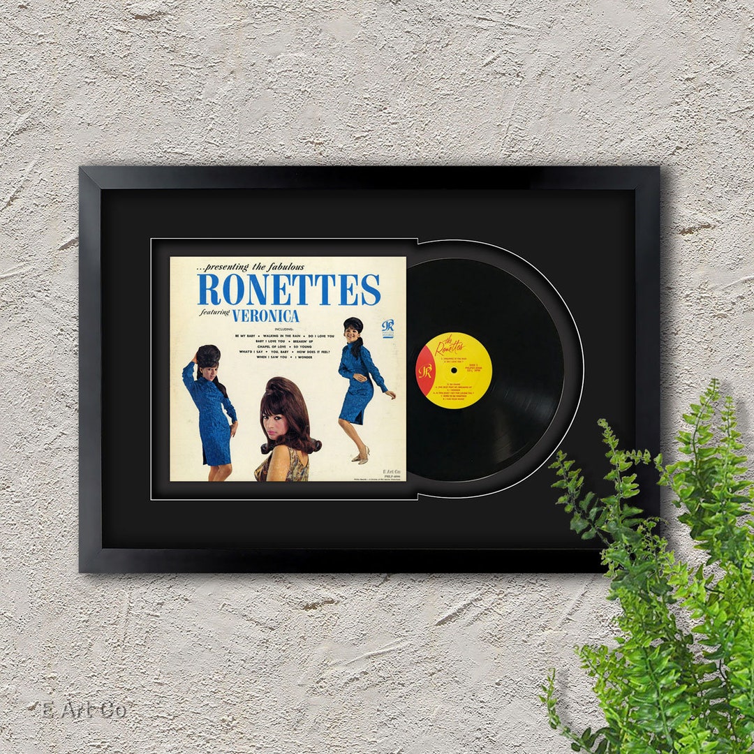 Ronettes, Presenting the Fabulous Ronettes Featuring