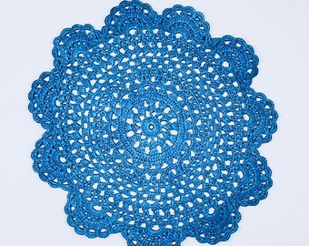 Tapete de encaje antiguo con forma de flor teñido con índigo - A2