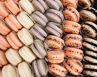 Bulk Filled Macarons in Blossoming Pastel Hues (Set of 50) for Weddings, Birthdays (Filled Macarons, Pastel Tones, Weddings, Birthdays)