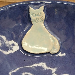 Ceramic Handmade Handthrown Cat/Kitty/Kitten/Decorative/Trinket Blue Bowl Vintage 80s