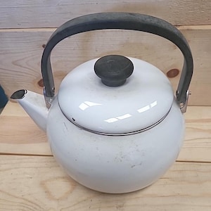 Vintage Bright White Enamel Tea Pot/Kettle&gt;SIAM FUJI WARE 2.3 Quart&gt;Kitchen Decor,  Rustic Planter, Fun Gift&gt;Mid-Century Thailand