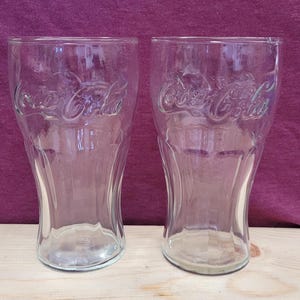 COCA COLA Drinking Glasses&gt;Tumblers Clear Glass Large&gt; Vintage Set of 2 Glasses. Collectible Memorabilia&gt;Anchor Hocking&gt;Embossed 70s80s