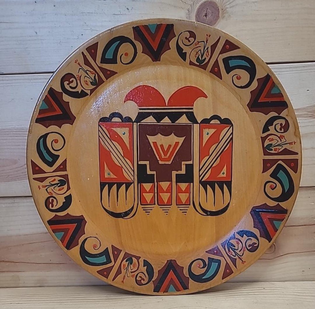 Primitive. Folk Art>vintage Hand-painted Wood Plate Native Navajo Tribe ...