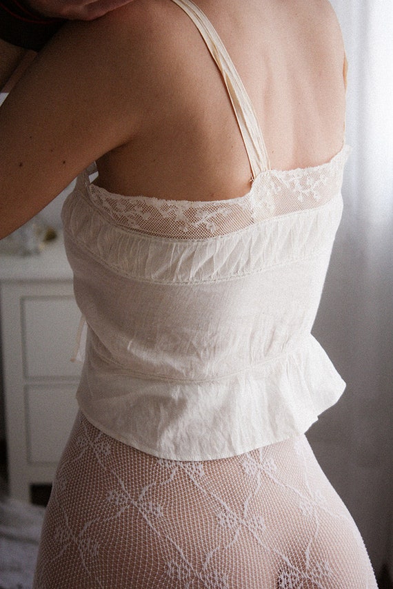 Antique Cotton Muslin and Tulle Corset Cover w/ V… - image 7