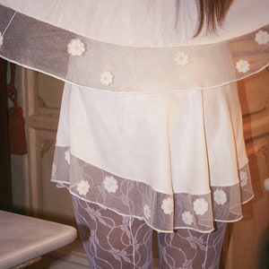 Vintage 1940s Pure Silk and Tulle Lace with Floral Appliqués Mini Skirt, 40s White Silk Skirt image 4