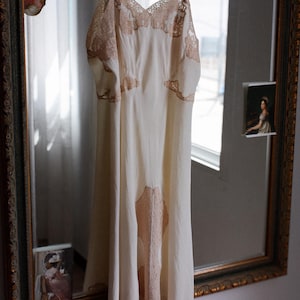 Vintage 1930er Jahre Kleid aus Cremeseide & Spitze