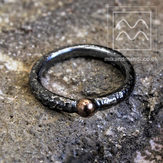 Anello Celtico In Oro E Nero - Eleganza E Stile Per Uomini - Foto 7