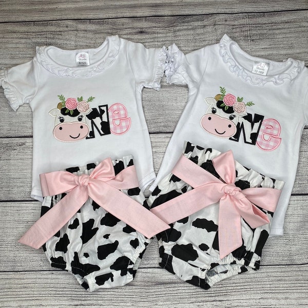 Smash cake outfit farm inspired theme, First birthday cow with pink flowers applique bodysuit and cow spot bloomers, Baby bloomers set.