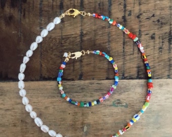 Collar o pulsera de perlas de agua dulce con colgantes de perla/concha en varios colores