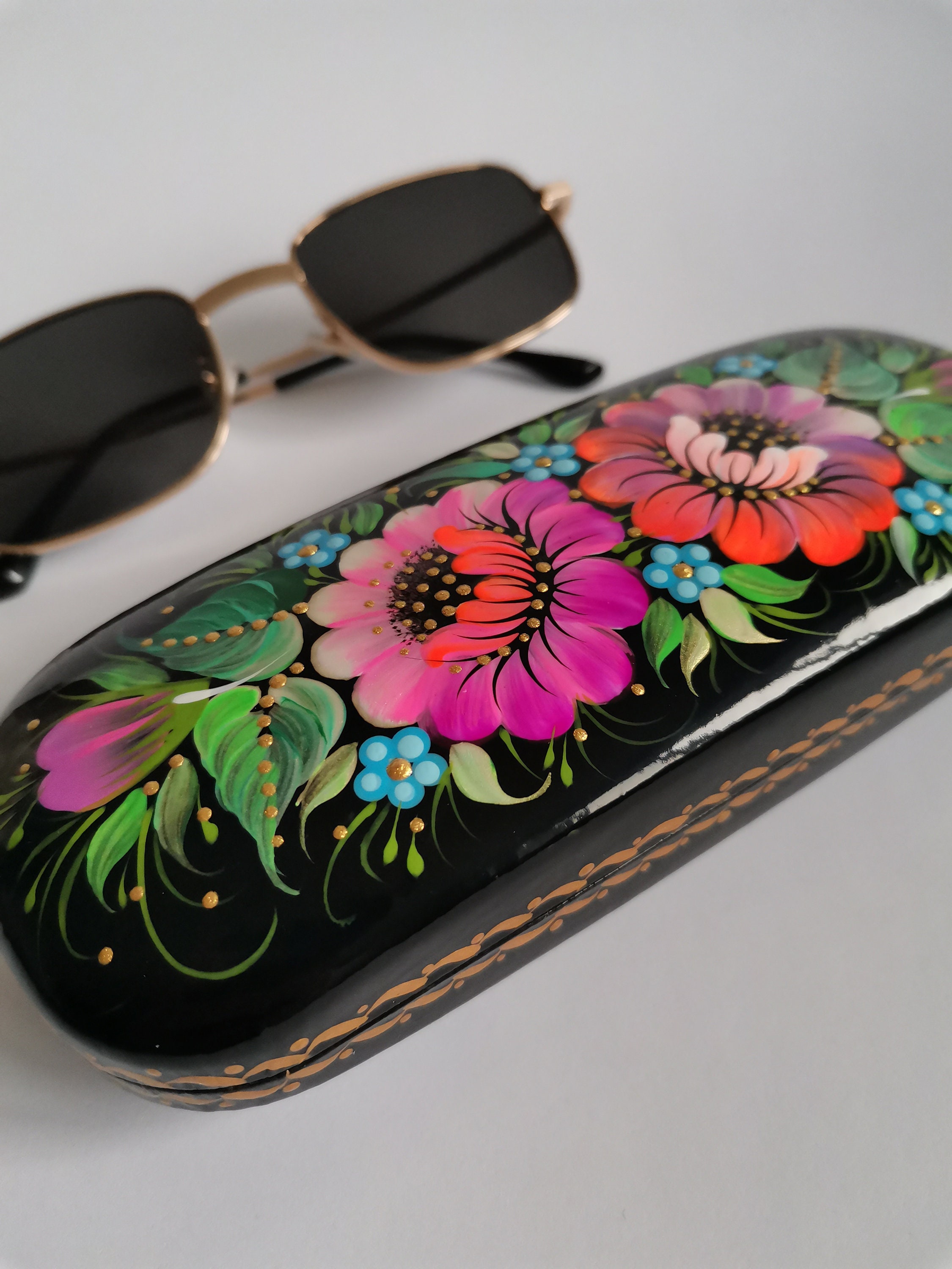 Hand-painted Floral Eyeglass Case, Protective Sunglasses  display picture 2