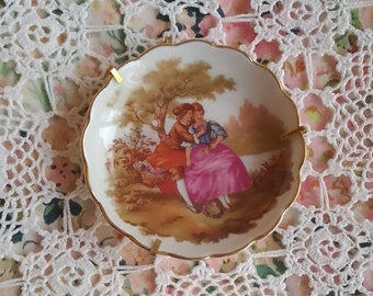 La Reine Limoges Decorative Pin Dish with Fragonard Courting Couple, Made in France