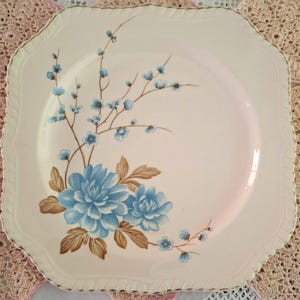 ヴィンテージ ジョンソン・オーストラリア ソブリン陶器プレート – 青い花柄の正方形サービングプレート 1940年代～50年代頃