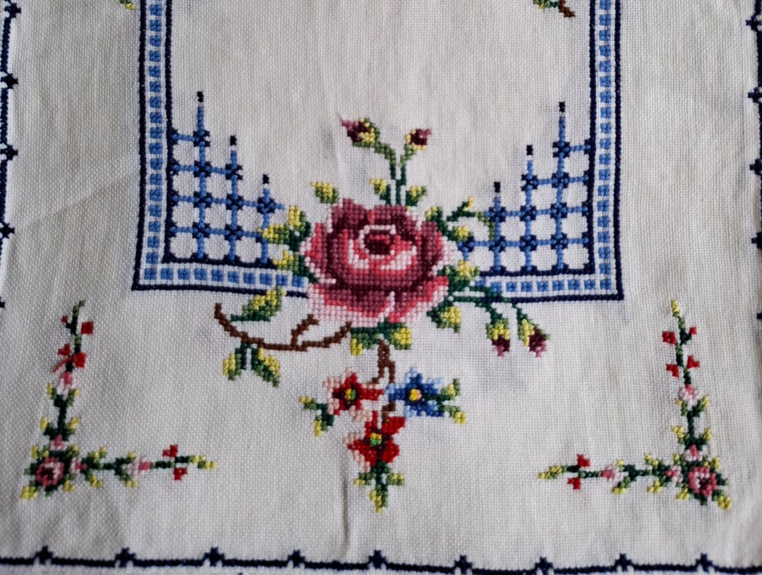 Vintage Handmade Cross Stitch Table Runner, Pink Roses & Cottage ...