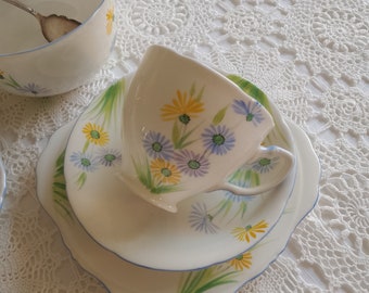 Vintage 1930s 8-piece tea set, A.B.J. Grafton China, Made in England, yellow, blue and purple daisies