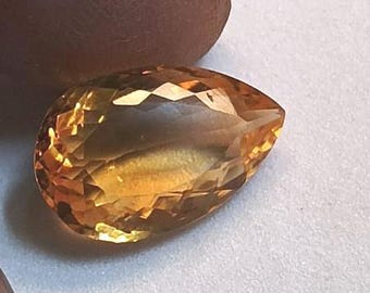 Natural faceted Pear Citrine Gemstone: Yellow Crystal for Jewelry making