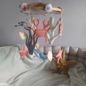 Whale baby mobile,ocean baby mobile,nursery baby mobile,sea animals mobile,nautical baby mobile,baby girl boy mobile
