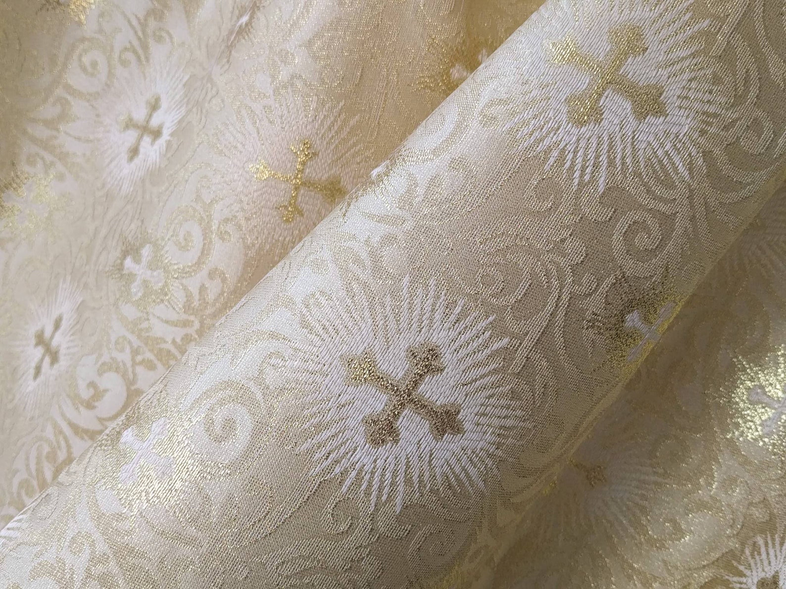 White and Gold Metallic Brocade Liturgical Fabric Small Cross | Etsy