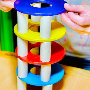 Regenbogen Stapelspiel aus Holz: Balance-Spiel, Lerngeschenk