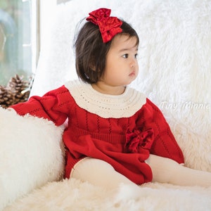 Knitted Christmas outfit for baby girl, Christmas Romper for toddler, Red and White Romper, Holiday outfit, Cake smash Christmas props