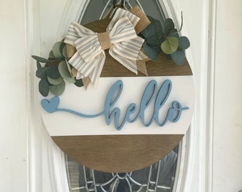 Hello With heart Wooden round door hanger with gray