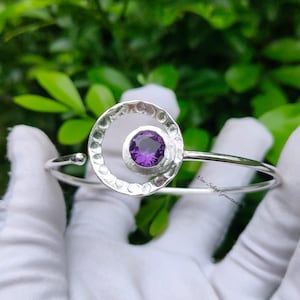 Natürlicher lila Amethyst Armreif / Designer Armreif / 925er Sterlingsilber Armreif / Amethyst Armband / Amethyst-Edelstein-Armband / verstellbares Armband