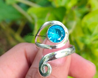 Anillo de topacio azul natural: hecho a mano en plata de ley 925 con diseño bohemio y múltiples piedras preciosas. Regalo ideal para aniversario.