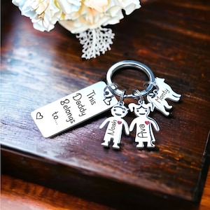 Personalised Father’s Day Keyring, Custom Name Keychain for Dad, Engraved Family Gift from Kids, Daddy Keyring, Gift for Dad UK