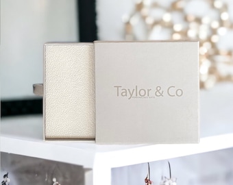 Luxury Grey Gift Box: Elegant Jewelry Packaging, Velvet Pouch Option