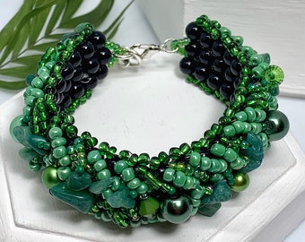 Green Stones Bracelet, Genuine Emerald Bracelet, Green Wide Feminine Bracelet, Chic Jewel-Boho Chic Bracelet, Natural Green Gem, Pearl